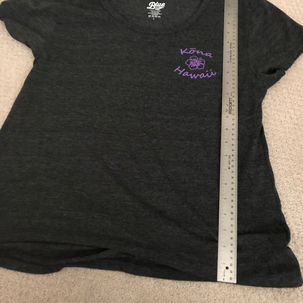 NWOT. T-Shirt by Blue 84. - Picture 2 of 6